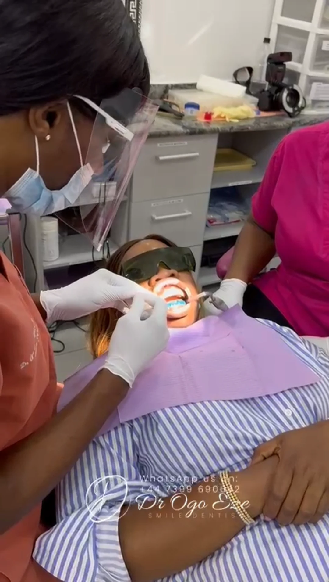 Dr Ogo Eze and the clinical team during an in-clinic veneers treatment